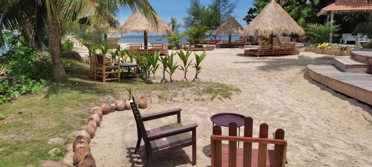 Red Pearl Beach Resort Chaloklum Bagian luar foto