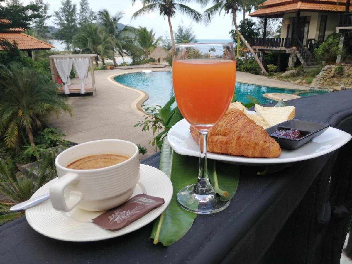 Red Pearl Beach Resort Chaloklum Bagian luar foto