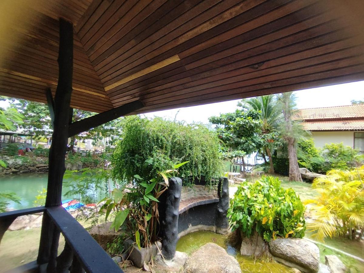 Red Pearl Beach Resort Chaloklum Bagian luar foto